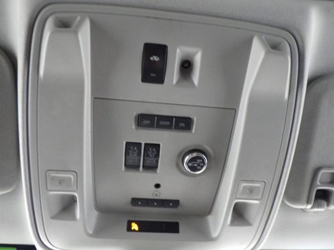 Used 2015 GMC Yukon Denali AWD/4WD image 25