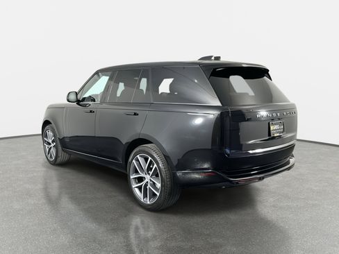 Used 2024 Land Rover Range Rover SE image 6