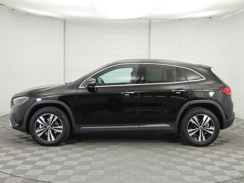 Certified 2025 Mercedes-Benz GLA 250 image 8