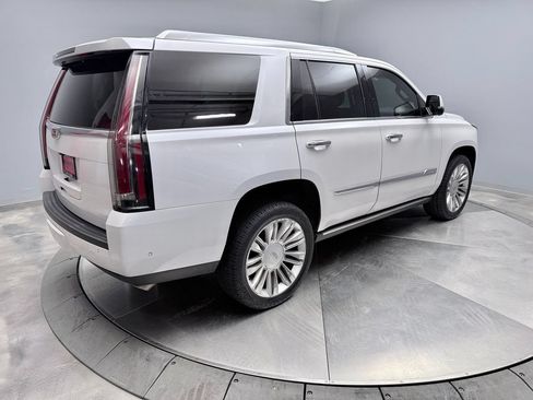 Used 2020 Cadillac Escalade Platinum AWD/4WD image 5