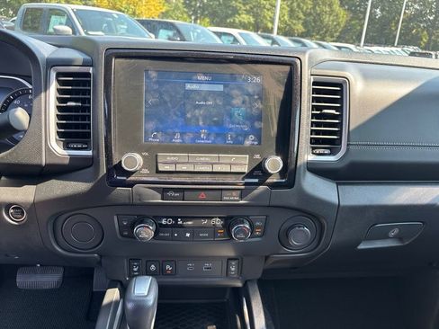 Used 2024 Nissan Frontier SL w/ Technology Package RWD image 11
