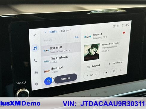 Used 2024 Toyota Prius LE image 28