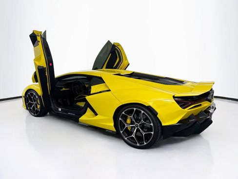 Used 2026 Lamborghini Revuelto image 42