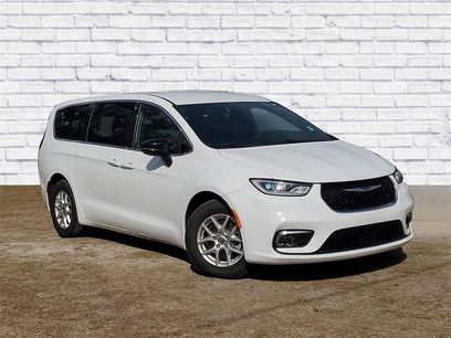 Used 2024 Chrysler Pacifica Touring