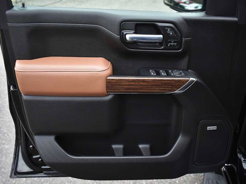 Used 2022 Chevrolet Silverado 1500 High Country image 25