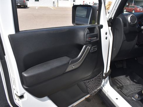 Used 2013 Jeep Wrangler Unlimited Sport image 22