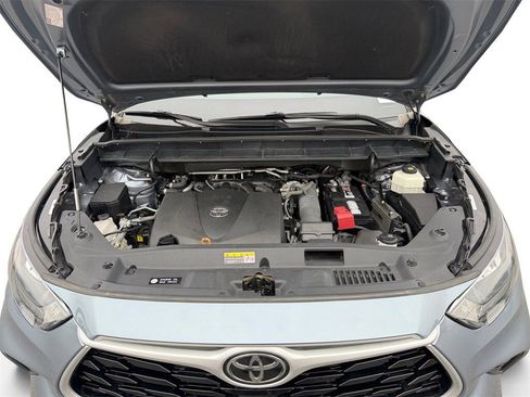 Used 2020 Toyota Highlander XLE image 20