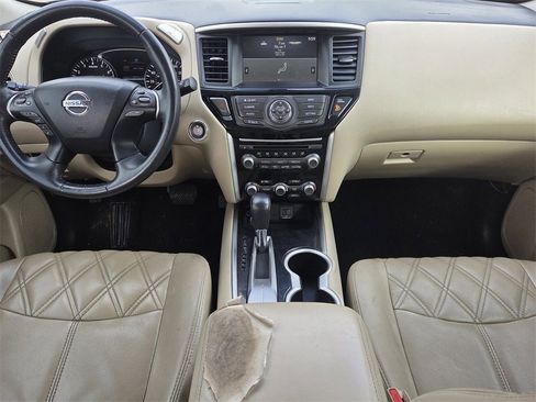 Used 2020 Nissan Pathfinder SV w/ Cargo Package image 7