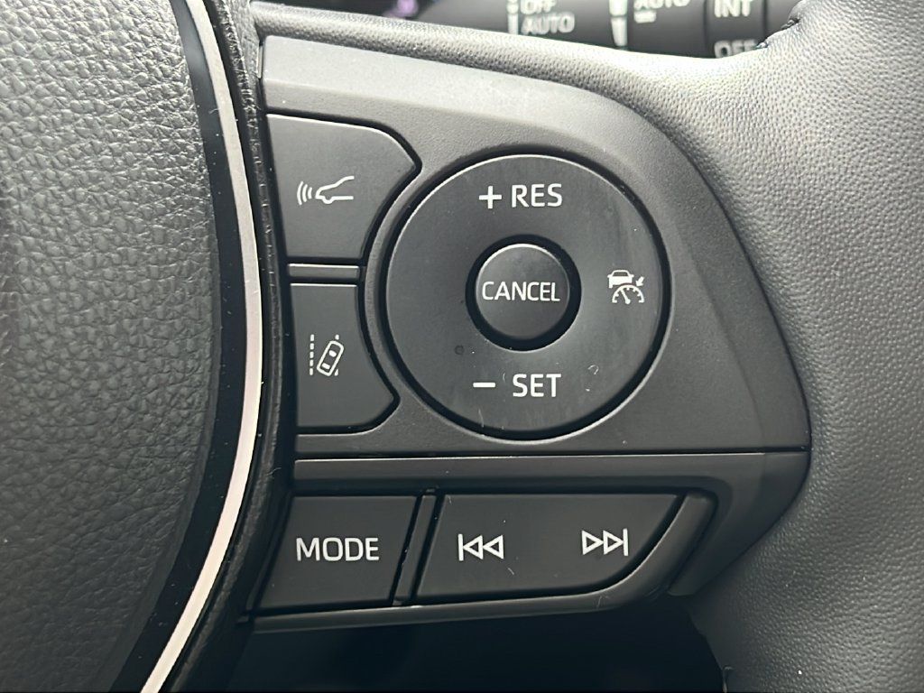 Used 2023 Toyota RAV4 XLE Premium AWD/4WD image 24