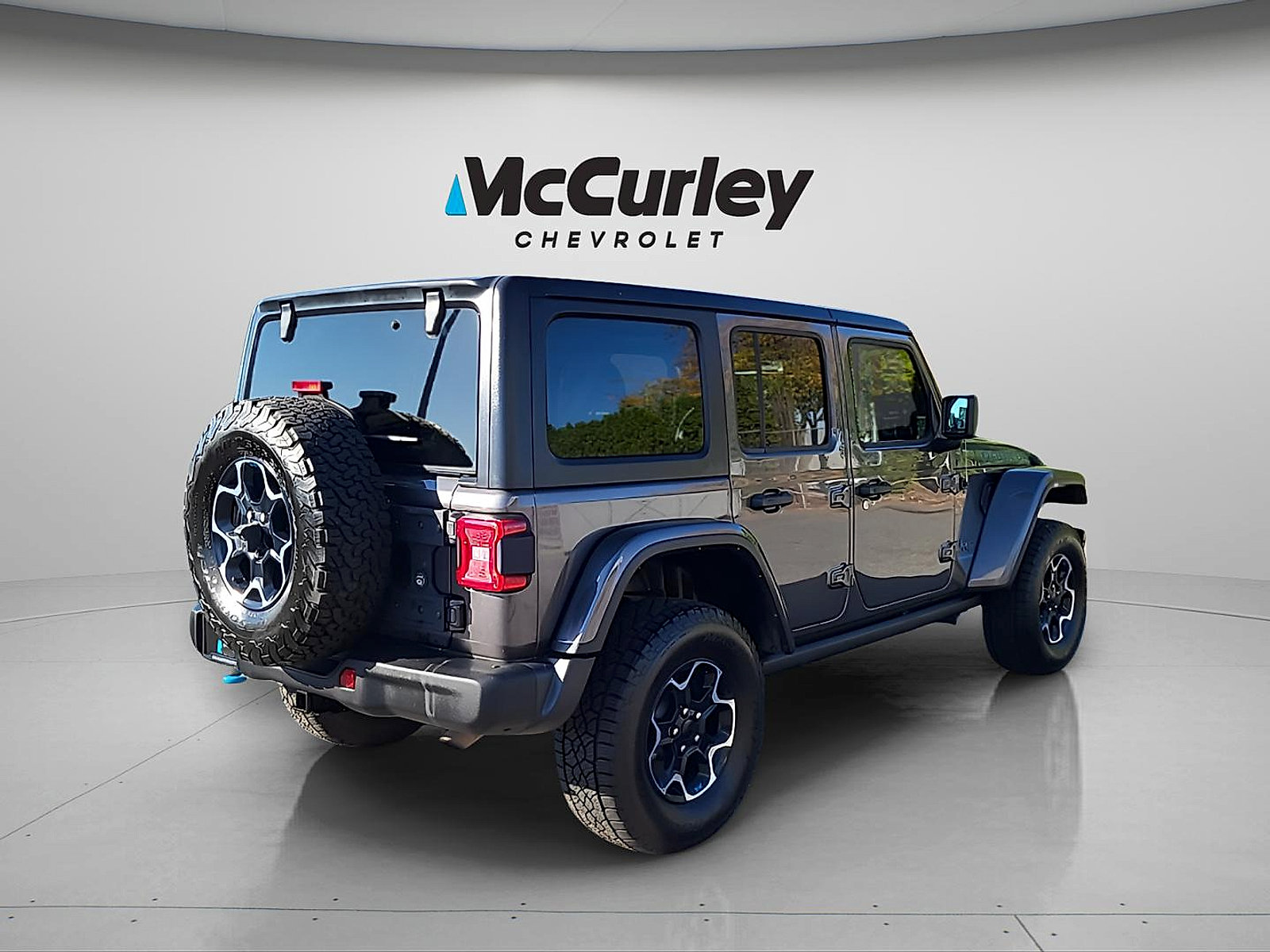 Used 2023 Jeep Wrangler Unlimited Rubicon 4xe AWD/4WD image 7