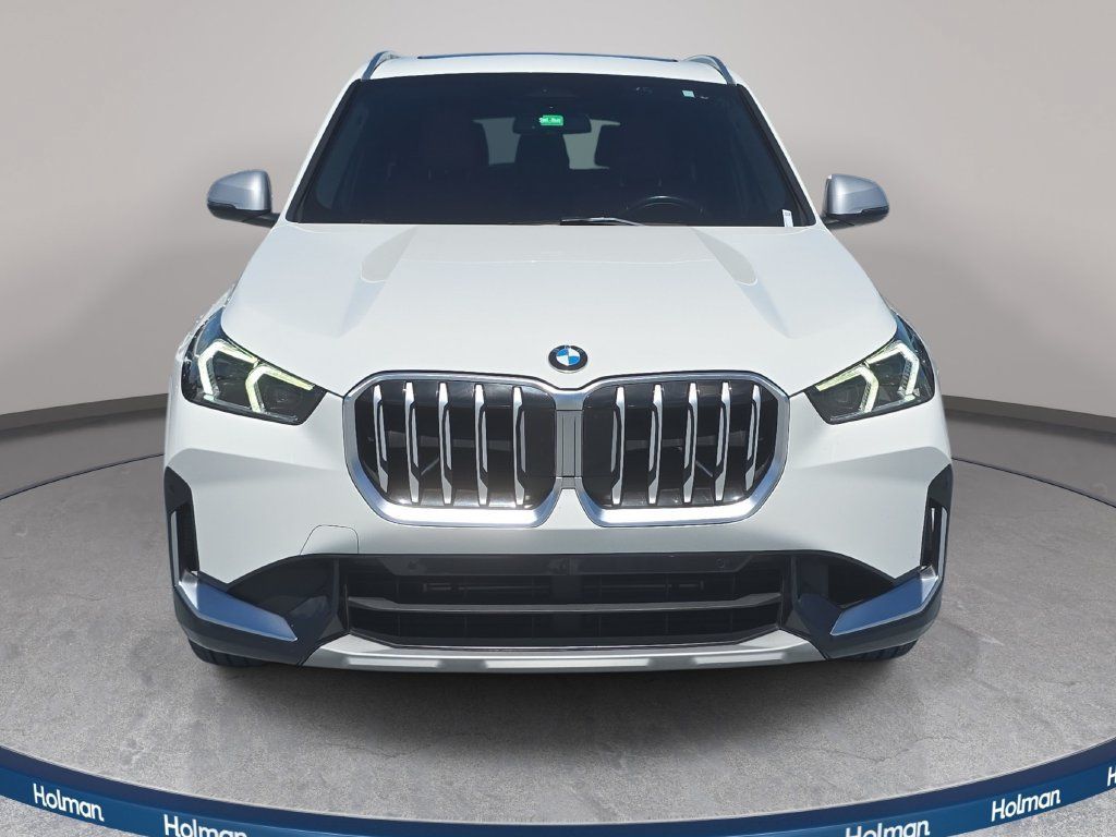 Certified 2023 BMW X1 xDrive28i w/ Convenience Package AWD/4WD image 2