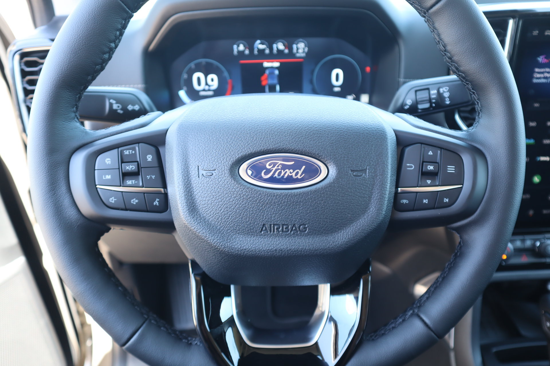 New 2026 Ford Ranger Lariat w/ FX4 Off-Road Package AWD/4WD image 3