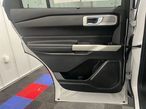Used 2022 Ford Explorer Limited AWD/4WD image 20