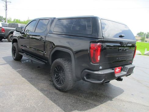 Used 2024 GMC Sierra 1500 AT4 w/ AT4 Premium Package AWD/4WD image 8