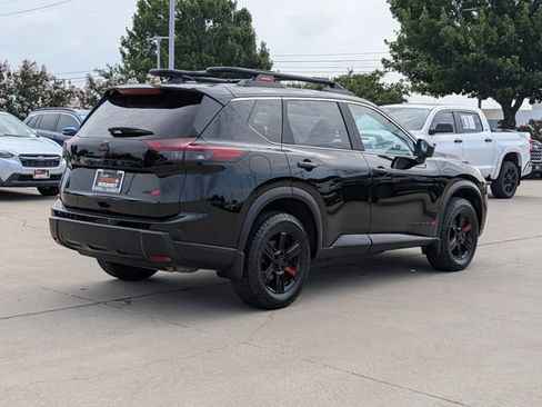 Used 2025 Nissan Rogue SV AWD/4WD image 6