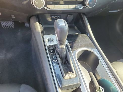 Used 2024 Nissan Altima 2.5 SV FWD image 23