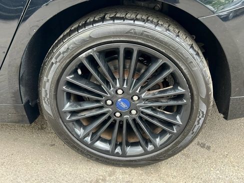 Used 2016 Ford Fusion SE w/ Equipment Group 202A FWD image 10