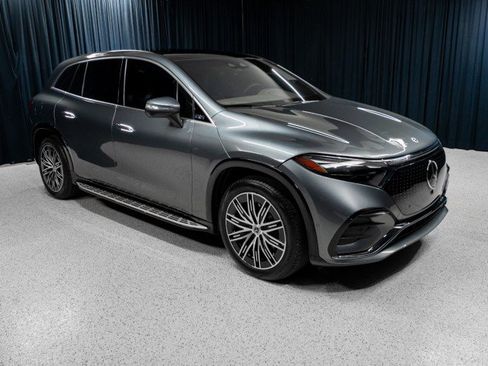 Certified 2023 Mercedes-Benz EQS 580 4MATIC SUV image 3