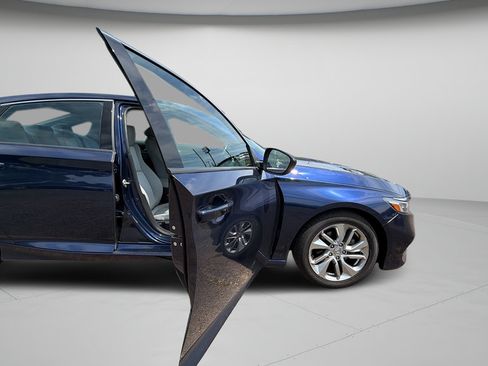 Used 2019 Honda Accord LX image 28