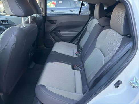 Used 2024 Subaru Crosstrek 2.0i Premium image 9