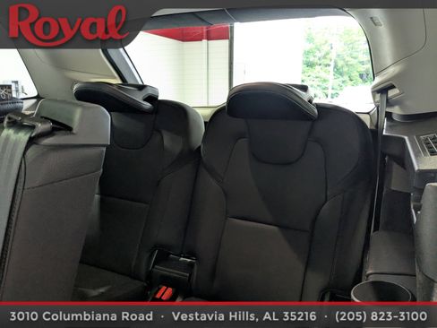 Certified 2024 Volvo XC90 B6 Plus w/ Protection Package Premier image 17