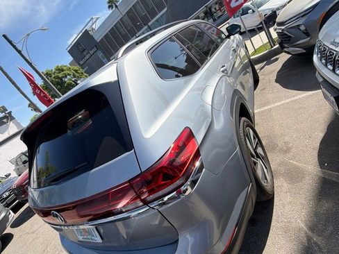 Used 2025 Volkswagen Atlas SE FWD image 8