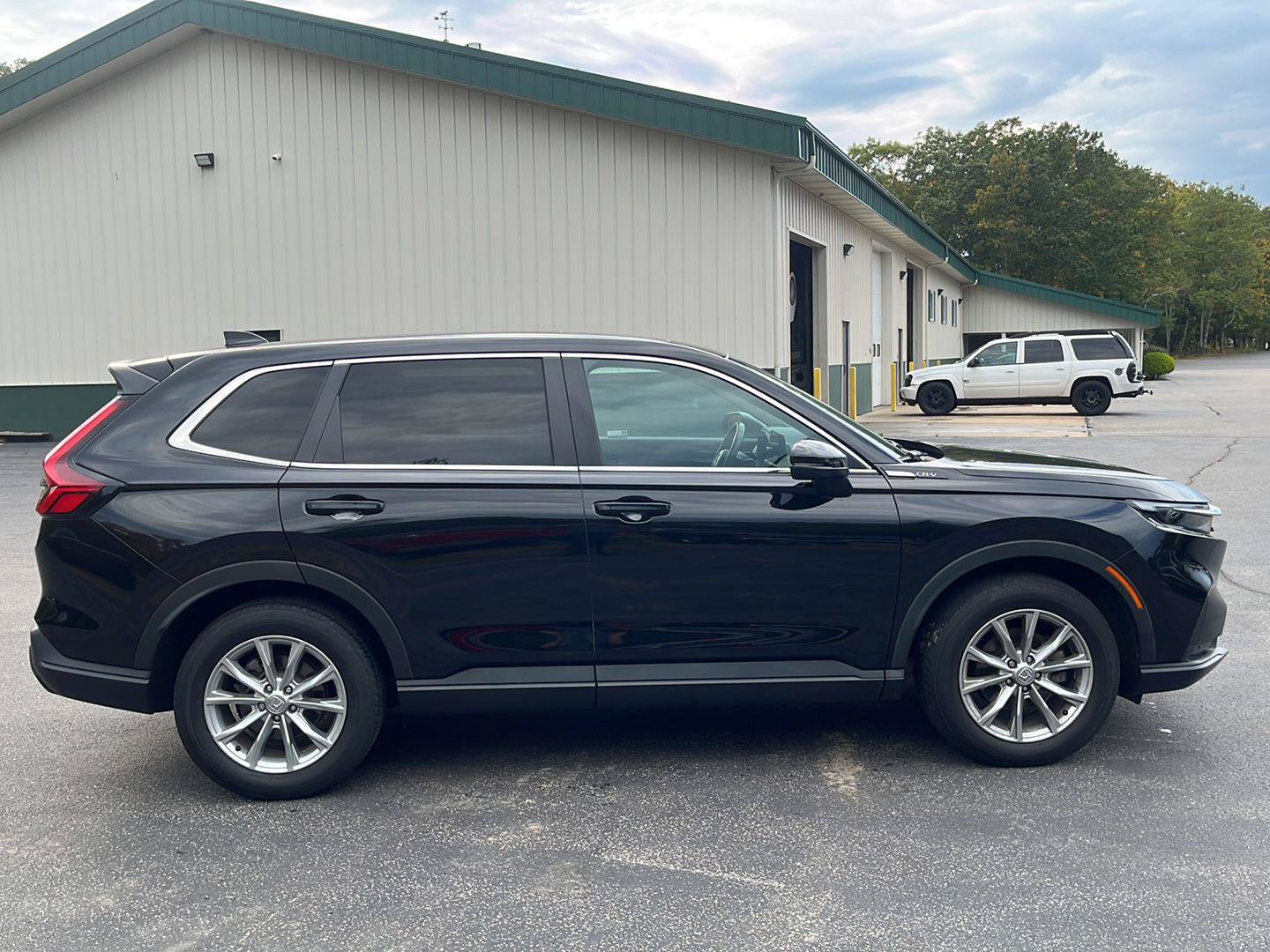 Used 2024 Honda CR-V EX-L image 6