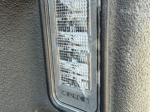 Used 2024 GMC Sierra 2500 Denali Ultimate image 16