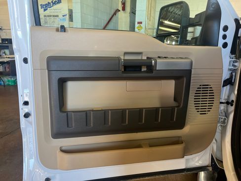 Used 2016 Ford F350 Lariat w/ Lariat Ultimate Package image 15