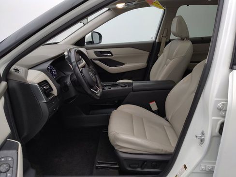 Used 2021 Nissan Rogue SV w/ Premium Package AWD/4WD image 17