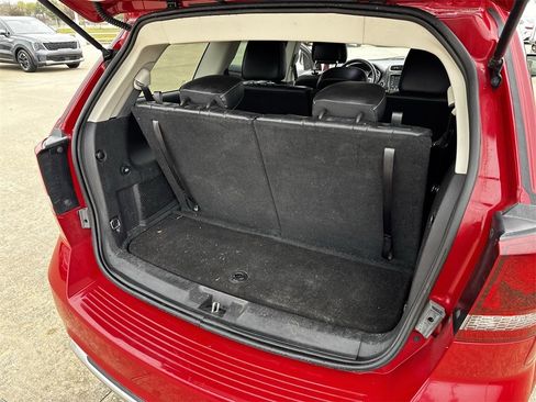 Used 2018 Dodge Journey Crossroad w/ Driver Convenience Group image 31