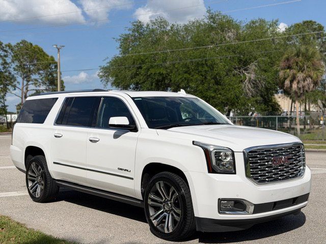 Used 2020 GMC Yukon XL Denali w/ Denali Ultimate Package RWD image 7