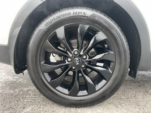 Used 2020 Kia Sorento EX image 49