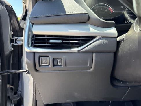 Used 2023 Cadillac XT4 Premium Luxury AWD/4WD image 10