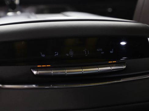 Used 2021 Cadillac Escalade Sport Platinum image 24