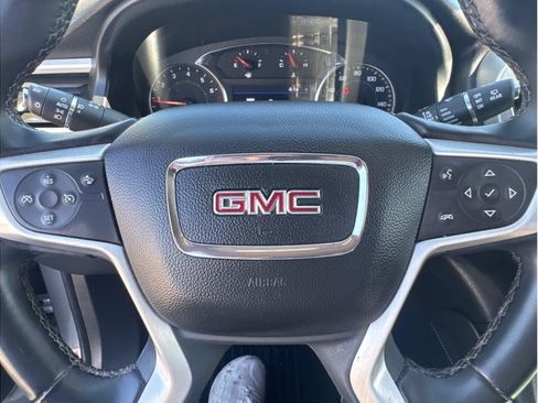 Used 2023 GMC Acadia SLT FWD image 21