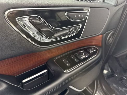 Used 2021 Lincoln Navigator Reserve AWD/4WD image 22