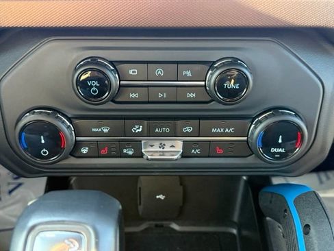 Used 2022 Ford Bronco Outer Banks AWD/4WD image 19