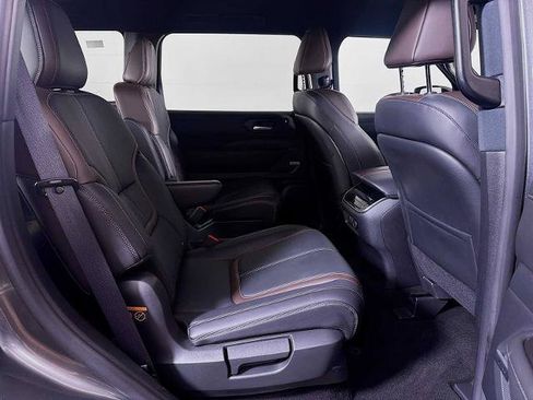 Certified 2025 Nissan Armada SL w/ Captain's Chari Seat Package AWD/4WD image 26