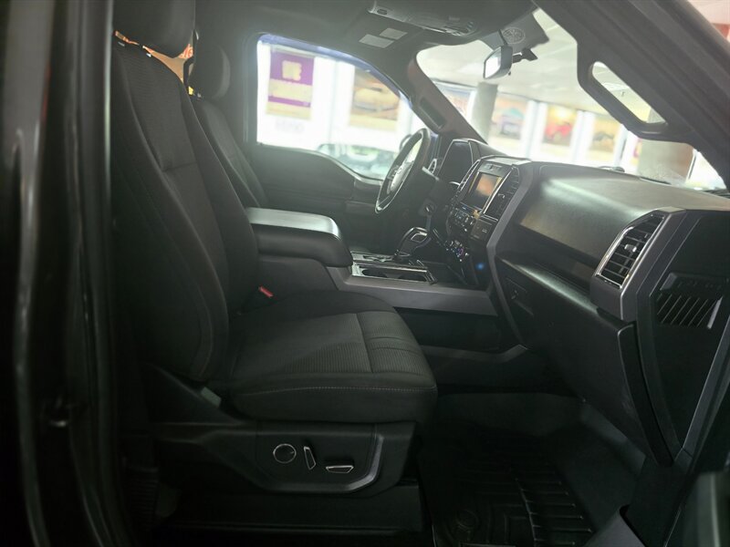 Used 2017 Ford F150 XLT w/ Equipment Group 302A Luxury AWD/4WD image 14