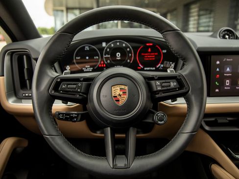 Certified 2026 Porsche Cayenne Coupe AWD/4WD image 28