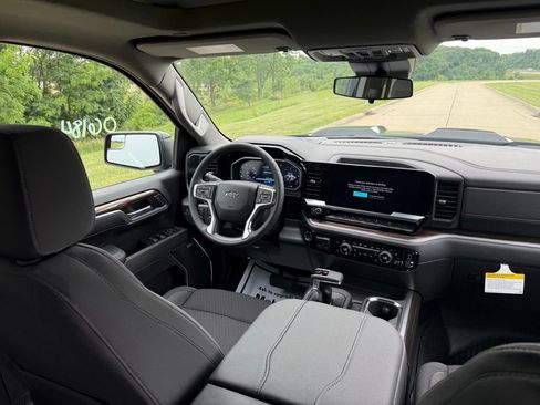 New 2026 Chevrolet Silverado 1500 LT Trail Boss w/ Convenience Package II AWD/4WD image 18