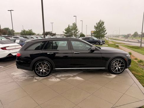 Used 2021 Mercedes-Benz E 450 4MATIC All-Terrain Wagon image 6