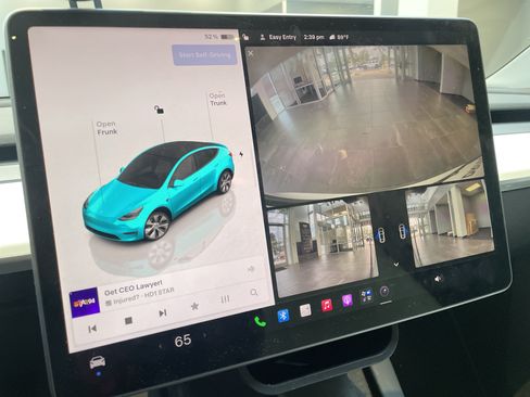 Used 2023 Tesla Model Y Long Range AWD/4WD image 29
