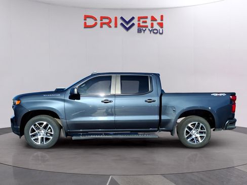 Used 2022 Chevrolet Silverado 1500 Custom image 2