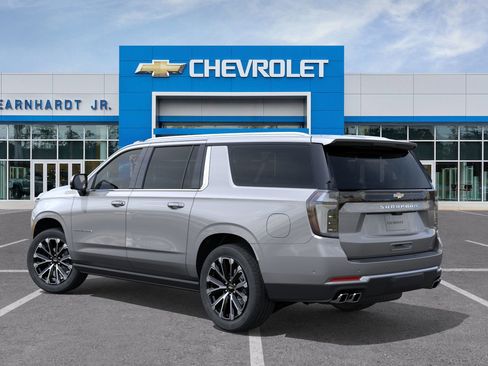 New 2026 Chevrolet Suburban High Country image 5