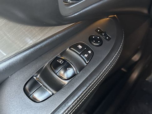 Used 2018 Nissan Murano SL w/ Moonroof Package AWD/4WD image 22