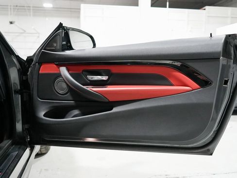 Used 2020 BMW M4 Coupe w/ Competition Package image 26