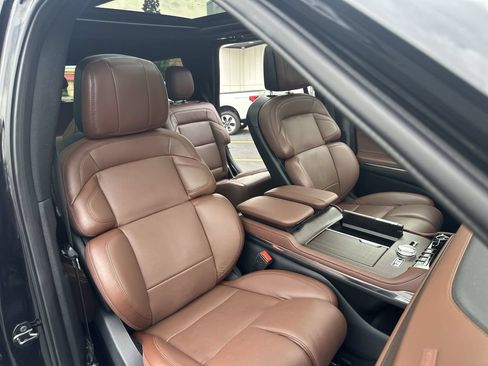 Certified 2025 Lincoln Navigator Reserve AWD/4WD image 28