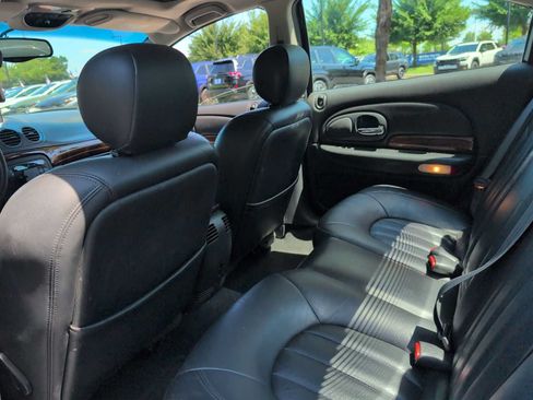 Used 2001 Chrysler 300M FWD image 18
